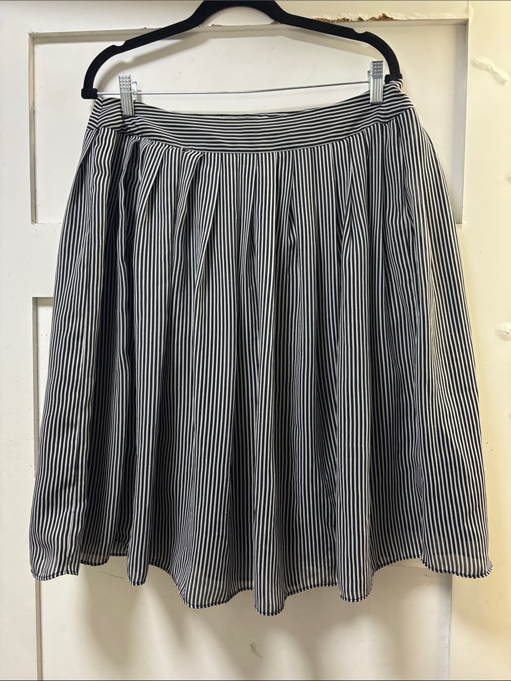 Robbie Bee Black & White Vertical Stripe Circle Skirt
